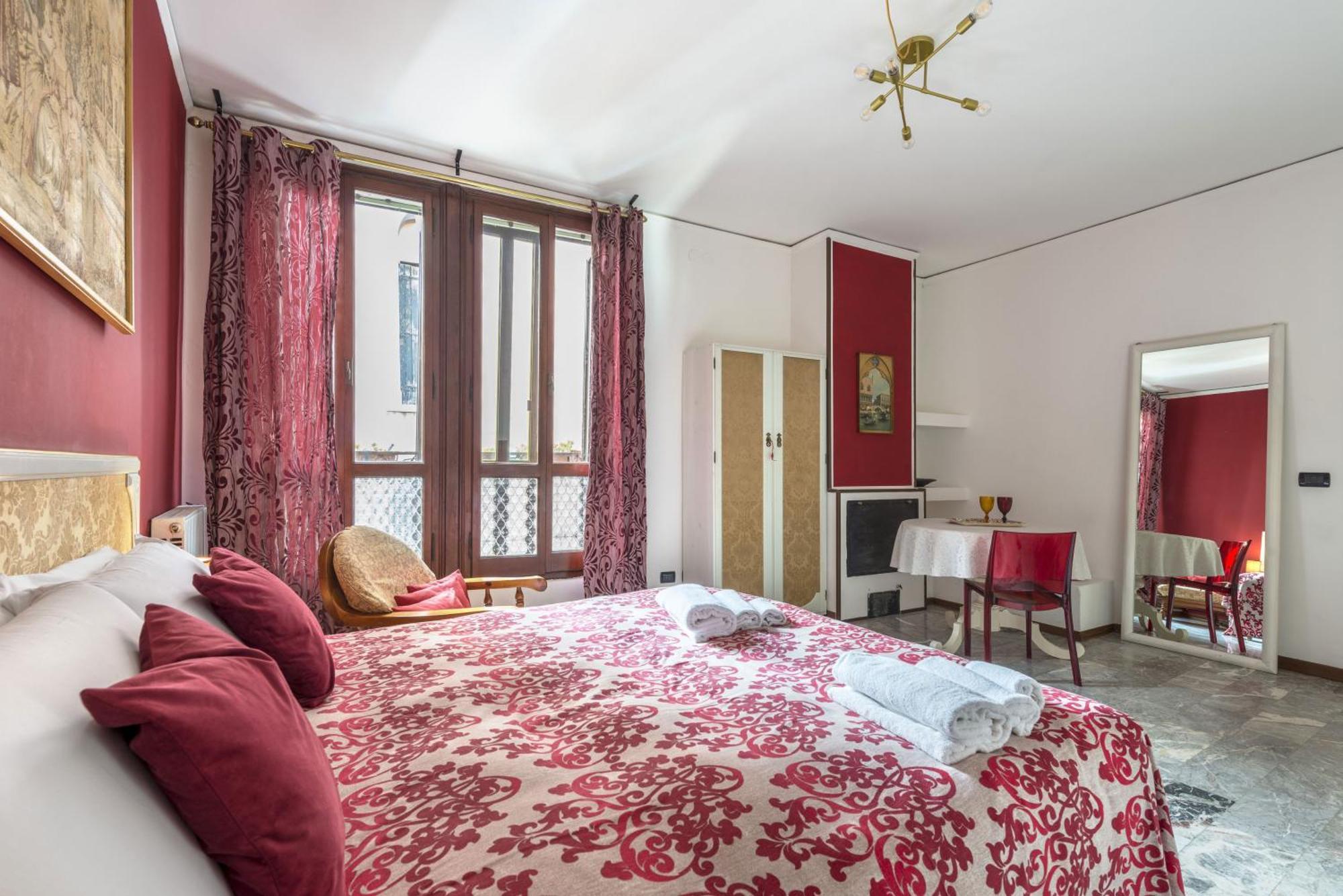 Tre Sestieri Terrace - Canal View 2024 Венеция Номер фото